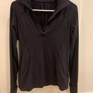Lululemon 1/2 zip pull over size 4